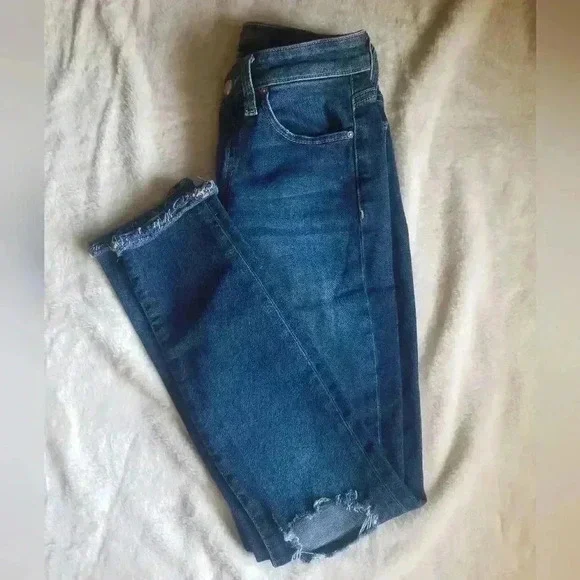 Joe's Jean Women's Sz.25 The Charlie Ankle Lenght Crop Distressed - Picture 3 of 9